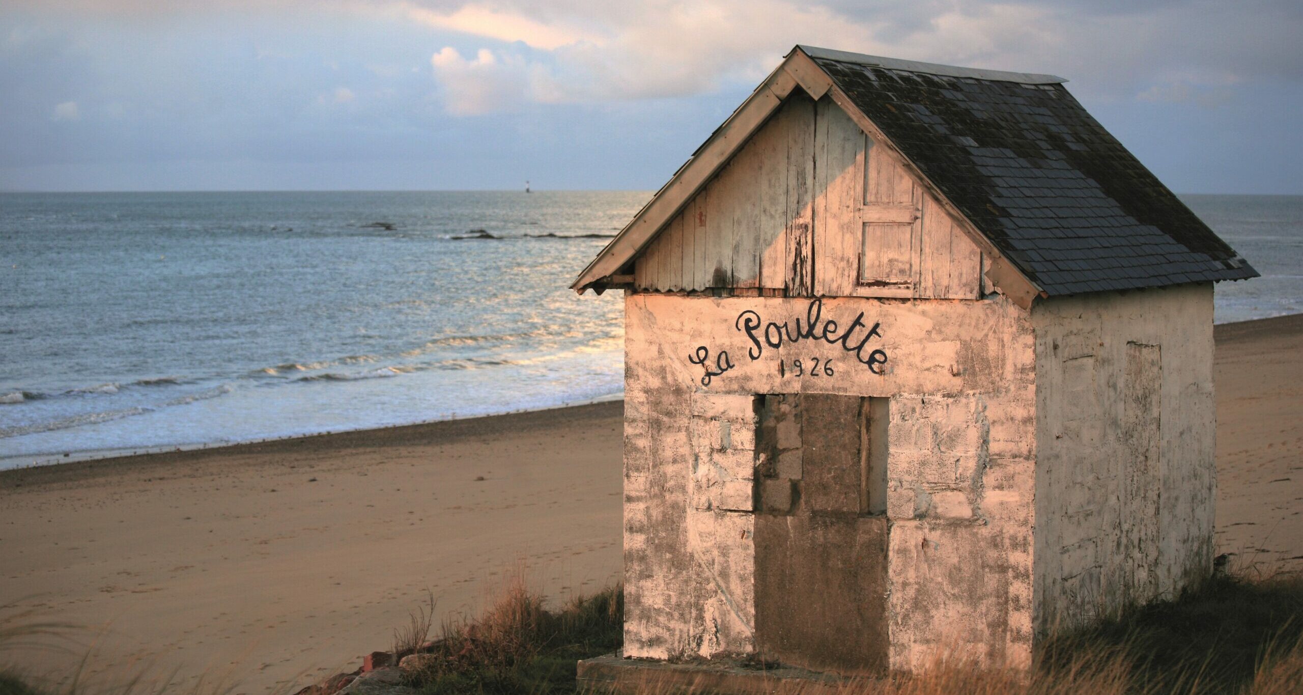 cabane la poulette agon coutainville dune sable huitre